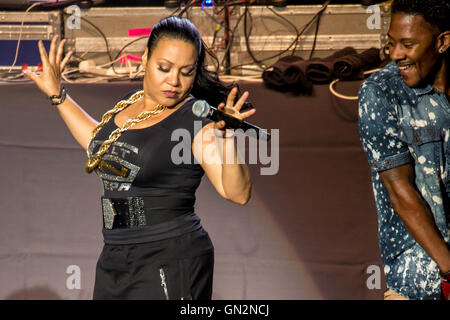 Agosto 19, 2016 - Clarkston, Michigan, Stati Uniti - SALT n PEPA eseguendo sulla ''Io amo il 90's Tour" al DTE Energy Music Theatre di Clarkston, MI su 19 Agosto 2016 (credito Immagine: © Marc Nader via ZUMA filo) Foto Stock