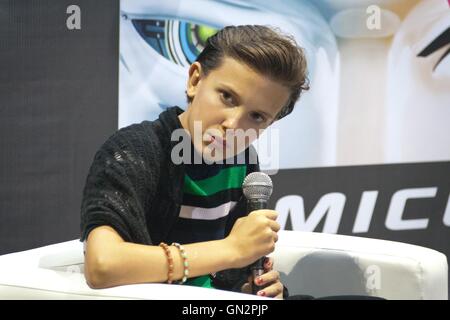 Filippine. 28 Agosto, 2016. Stanger cose star Millie Bobby Brown risponde alle domande dei media locali durante l'Asia fumetto Pop Con 2016 al SMX Convention Center di Pasay City, Metro Manila. © J Gerard Seguia/ZUMA filo/Alamy Live News Foto Stock