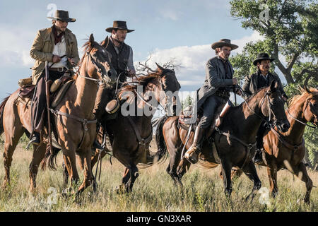 I magnifici sette è una imminente American western film d'azione diretto da Antoine Fuqua, un remake del 1960 western film con lo stesso nome, il quale a sua volta era un remake del 1954 film giapponese di sette Samurai Questa fotografia è per il solo uso editoriale ed è il copyright del film company e/o il fotografo assegnato dal film o società di produzione e può essere riprodotto solo da pubblicazioni in congiunzione con la promozione del film di cui sopra. Un credito per il film company è richiesto. Il fotografo deve anche essere accreditato quando noto. Foto Stock