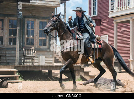 I magnifici sette è una imminente American western film d'azione diretto da Antoine Fuqua, un remake del 1960 western film con lo stesso nome, il quale a sua volta era un remake del 1954 film giapponese di sette Samurai Questa fotografia è per il solo uso editoriale ed è il copyright del film company e/o il fotografo assegnato dal film o società di produzione e può essere riprodotto solo da pubblicazioni in congiunzione con la promozione del film di cui sopra. Un credito per il film company è richiesto. Il fotografo deve anche essere accreditato quando noto. Foto Stock