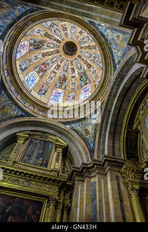 Gli interni della Cattedrale di Cuenca, la cappella di Nuestra Señora del Sagrario fu eretta tra 1.629 e 1655, Cuenca, Spagna Foto Stock