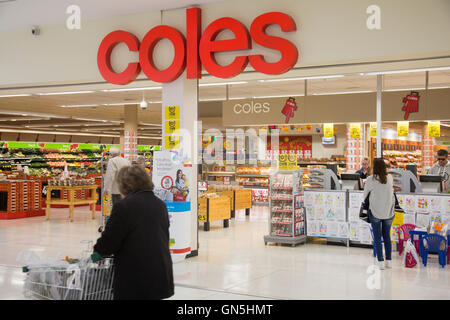 Un supermercato Coles store in North Sydney, Nuovo Galles del Sud, Australia Foto Stock