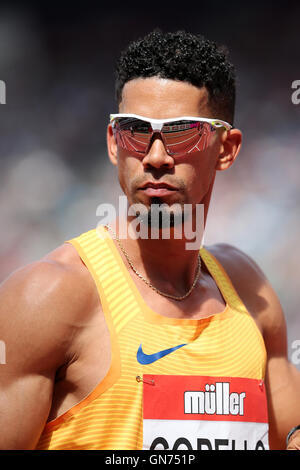 COPELLO Yasmani concorrenti negli uomini 400m Ostacoli presso la IAAF Diamond League Londra anniversario giochi, Queen Elizabeth Olympic Park, Stratford, Londra, Regno Unito Foto Stock