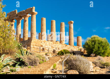 Il tempio di Giunone, nella Valle dei Templi di Agrigento Foto Stock