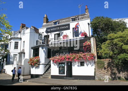 Il White Swan pub, Riverside, Twickenham, Greater London, England, Gran Bretagna, Regno Unito Regno Unito, Europa Foto Stock