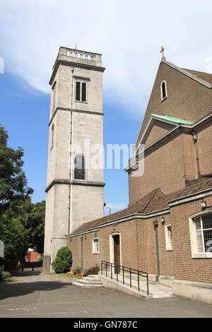 Tutti Hallows la chiesa parrocchiale, Chertsey Road, Twickenham, Greater London, England, Gran Bretagna, Regno Unito Regno Unito, Europa Foto Stock