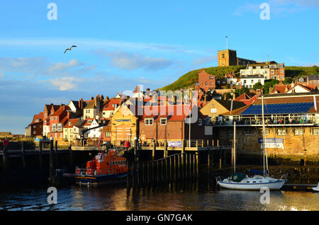 Whitby Harbour North Yorkshire Moors England Regno Unito Foto Stock