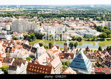 ULM, Germania - 13 agosto: vista sopra la città di Ulm, Germania il 13 agosto 2016. Foto Stock