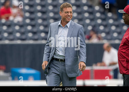 Houston, Texas, Stati Uniti d'America. 28 Agosto, 2016. Emittente Troy Aikman sorrisi prima di un'NFL preseason game tra Houston Texans e l'Arizona Cardinals a NRG Stadium di Houston, TX in agosto, 28 2016. I Texans hanno vinto il gioco 34-24. Credito: Trask Smith/ZUMA filo/Alamy Live News Foto Stock