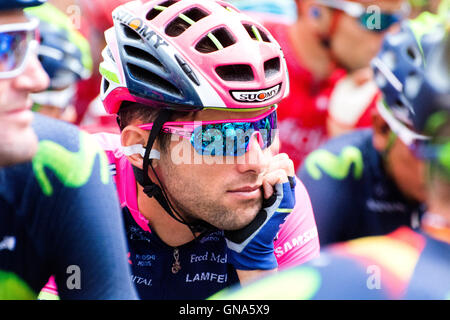 Lugones, Spagna. 29 Agosto, 2016. Valerio Conti (Lampre Merida) durante la partenza della decima tappa della corsa di ciclismo de 'La Vuelta a España " (Tour di Spagna) tra Lugones e laghi di Covadonga ad Agosto 29, 2016 in Lugones, Spagna. Credito: David Gato/Alamy Live News Foto Stock