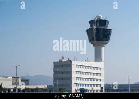 Athens, Grecia - 06 agosto 2016: Dall'Aeroporto di Atene il traffico della torre di controllo (ATC). Foto Stock