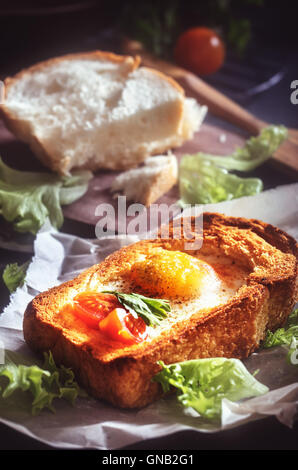 Uovo fritto in toast Foto Stock