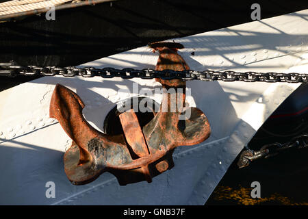 Il dispositivo di ancoraggio della olandese tre-masted topsail schooner Oosterschelde "" Foto Stock