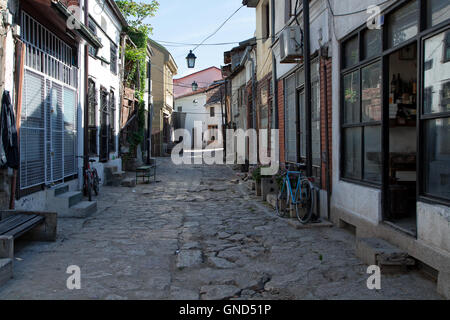 Tipico vicolo del vecchio quartiere Bazaar, Skopje, Macedonia Foto Stock