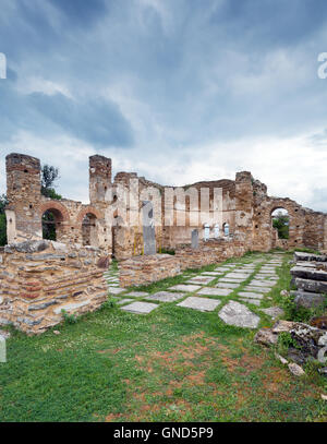 Basilica di Agios Achilios sull'isola omonima, piccolo lago Prespa, Macedonia, Grecia Foto Stock