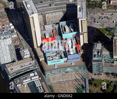 Vista aerea della BBC Studios & MediaCity a Salford Quays, Manchester, Regno Unito Foto Stock