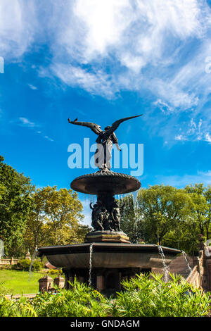 Fontana di Bethesda nel Central Park di New York City Foto Stock