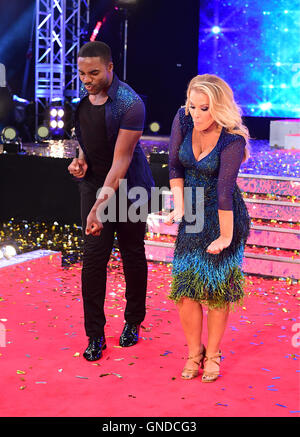 Oduba minerale e Anastacia al lancio di Strictly Come Dancing 2016 presso gli studi di Elstree in Hertfordshire. Picture Data: martedì 30 agosto, 2016. Vedere PA storia SHOWBIZ strettamente. Foto di credito dovrebbe leggere: Ian West/filo PA. Foto Stock