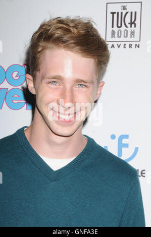 Los Angeles, California, USA. Il 29 agosto, 2016. 29 agosto 2016 - Los Angeles California USA. Attore JOEY LUTHMAN presso la "Over'' Premiere detenute all'iPic Teatri, Westwood, Los Angeles. Credito: Paolo Fenton/ZUMA filo/Alamy Live News Foto Stock