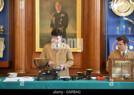 Inner temple di Londra, Regno Unito. Il 30 agosto 2016. l'installazione Stan's Cafe: " Di tutte le persone in tutto il mondo' INNER TEMPLE Foto Stock