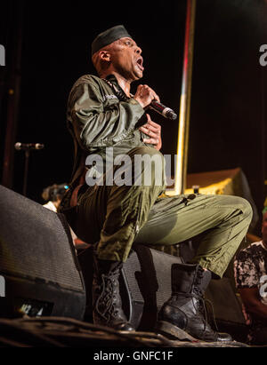 Frontman Angelo Moore della banda Fishbone, performaning a AfroPunk musica e festival culturale il 27 agosto 2016. Foto Stock