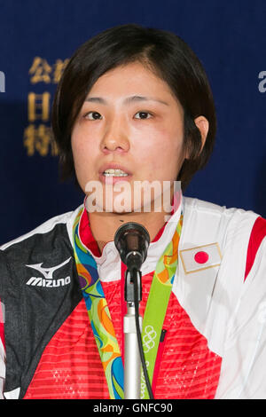 Haruka Tachimoto, Judo medaglia d'oro nel Rio Olympic, parla nel corso di una conferenza stampa presso i corrispondenti stranieri' Club del Giappone il 30 agosto 2016, Tokyo, Giappone. I tre medaglia d'oro judoka ha parlato del Rio 2016 Giochi Olimpici, dove il Giappone catturato un record 12 medaglie in questa disciplina e le loro speranze e i loro piani per Tokyo 2020. © Rodrigo Reyes Marin/AFLO/Alamy Live News Foto Stock