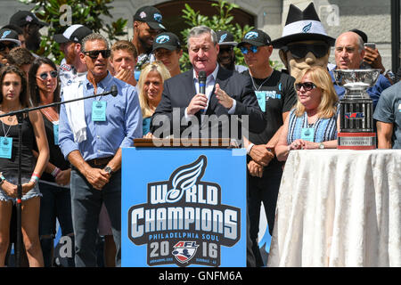 Philadelphia, Pennsylvania, USA. 31 Agosto, 2016. Il sindaco di Philadelphia, JIM KENNEY parlando a Philadelphia anima campionato celebrazione che si tiene a Philadelphia Municipio della Città cortile in Philadelphia PA © Ricky Fitchett/ZUMA filo/Alamy Live News Foto Stock