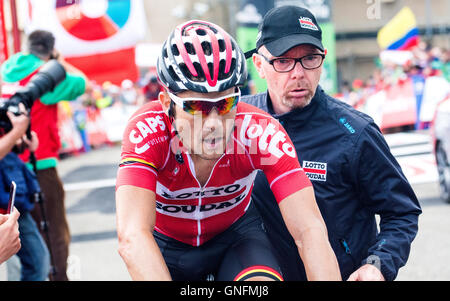 Peña Cabarga, Spagna. 31 Agosto, 2016. Maxime Monfort (Lotto Soudal) termina l'undicesima tappa della corsa di ciclismo de 'La Vuelta a España " (Tour di Spagna) tra Colunga e Peña Cabarga su agosto 31, 2016 a Peña Cabarga, Spagna. Credito: David Gato/Alamy Live News Foto Stock