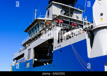 Karlskrona, Svezia - 27 agosto 2016: dettaglio della costa svedese di guardia KBV nave 003 Amfitrite ormeggiati in porto sul pubblico aperto sh Foto Stock