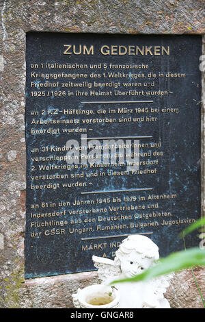 Una lapide commemorativa in Alter Friedhof (Vecchio Cimitero) in Markt Indersdorf, 2014 Foto Stock