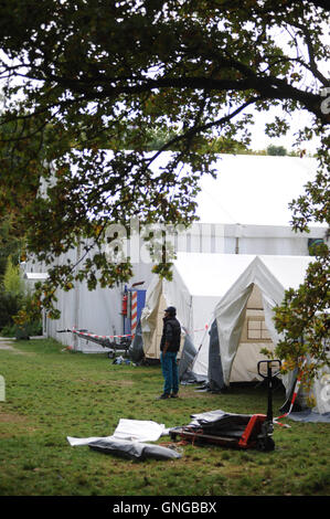 "Improvvisato rifugio dei rifugiati nel campo di giovani ''tenda" a Monaco di Baviera, 2014' Foto Stock