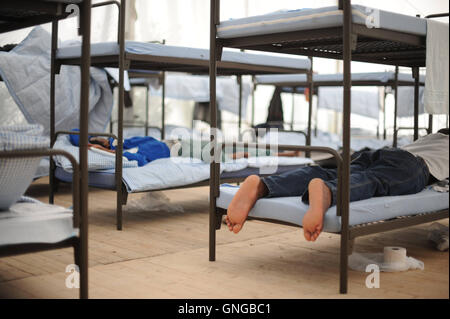 "Improvvisato rifugio dei rifugiati nel campo di giovani ''tenda" a Monaco di Baviera, 2014' Foto Stock