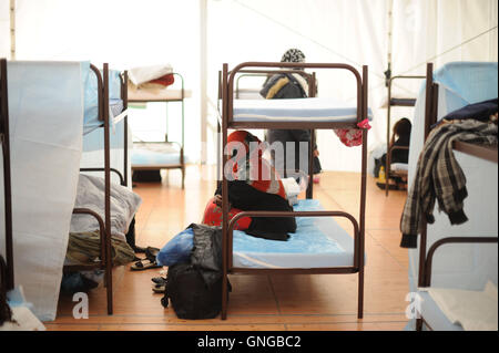 "Improvvisato rifugio dei rifugiati nel campo di giovani ''tenda" a Monaco di Baviera, 2014' Foto Stock