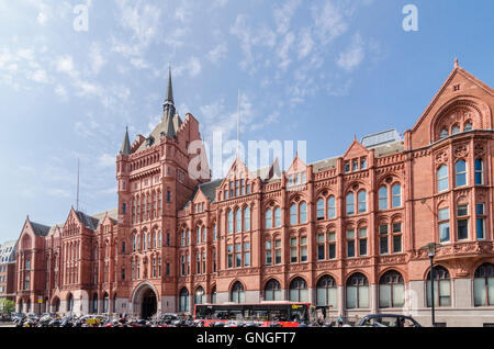 Revival gotico Holborn Bar progettato da Alfred e Paolo Waterhouse per Prudential Assurance Society, Holborn, Londra, Regno Unito Foto Stock