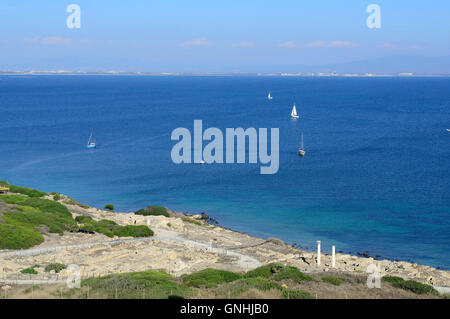 Gli scavi della antica città di Tharros, la penisola del Sinis, Oristano, Sardegna, Italia Provincia, Europa Foto Stock