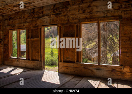 Carson ghost town off il Loop Alpine Scenic Byway vicino al lago di città, Colorado. Foto Stock