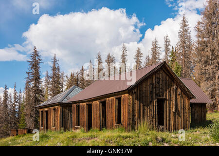 Carson ghost town off il Loop Alpine Scenic Byway vicino al lago di città, Colorado. Foto Stock
