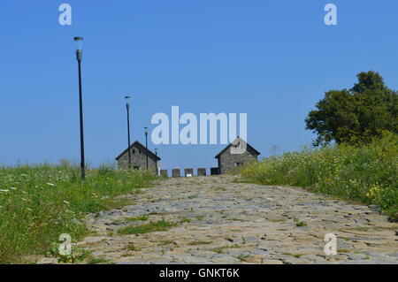 Le rovine romane della distanza Foto Stock