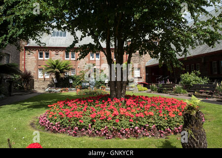 Statua di Linda McCartney in La signora Linda McCartney Memorial Garden di Campbeltown, sulla penisola di Kintyre , Argyll and Bute in S Foto Stock