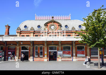 Slough stazione ferroviaria, Brunel modo, Slough, Berkshire, Inghilterra, Regno Unito Foto Stock