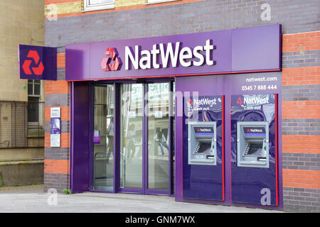 NatWest Bank, Slough High Street, Slough, Berkshire, Inghilterra, Regno Unito Foto Stock