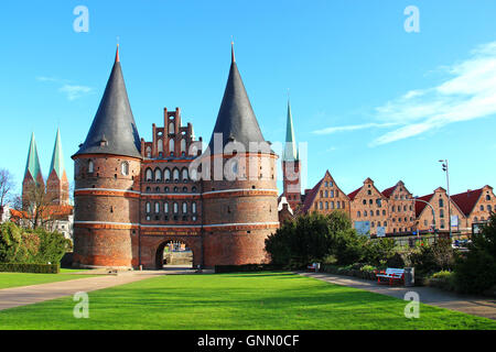 Holsten Gate, Lubecca, città vecchia, Germania Foto Stock