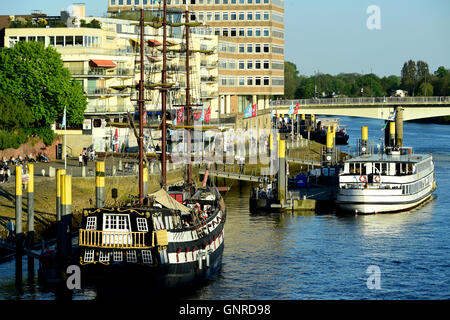 Bremen, Germania, Weser presso la Schlachte a Brema Foto Stock