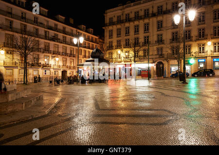 Lisbona, Portogallo, Placa Luis de Camoes di notte Foto Stock