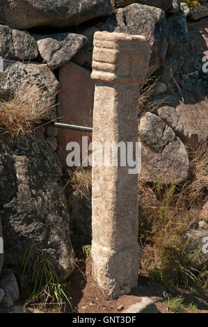 Altare, Galician-Roman santuario in 'Monte do Facho' - III secolo, Donon, provincia di Pontevedra, nella regione della Galizia, Spagna, Europa Foto Stock