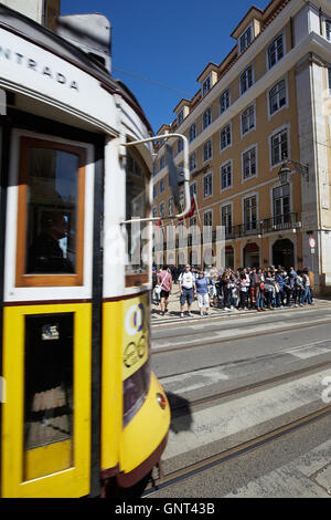 Lisbona, Portogallo, Rua Aurea nel quartiere Baixa Foto Stock