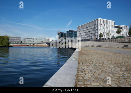Berlino, Germania, vista sulla Sprea lungo la riva Kappel Foto Stock