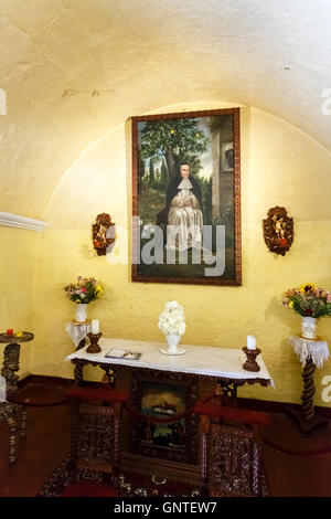 La camera e il ritratto di Santa Ana de los Angeles Monteagudo, un xv secolo nun a Santa Catalina convento in Arequipa, Perù Foto Stock