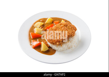 Vista frontale della cucina Giapponese con riso fritte di maiale e salsa al curry con patate e carote nel piatto di ceramica isolata su w Foto Stock