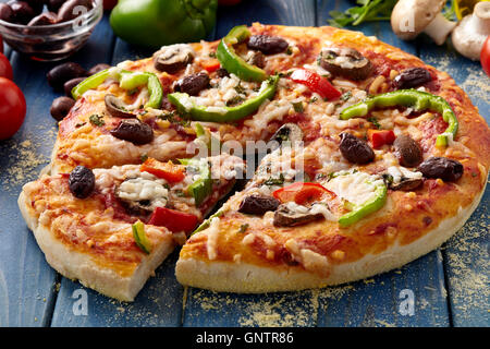 Pizza fatta in casa Foto Stock